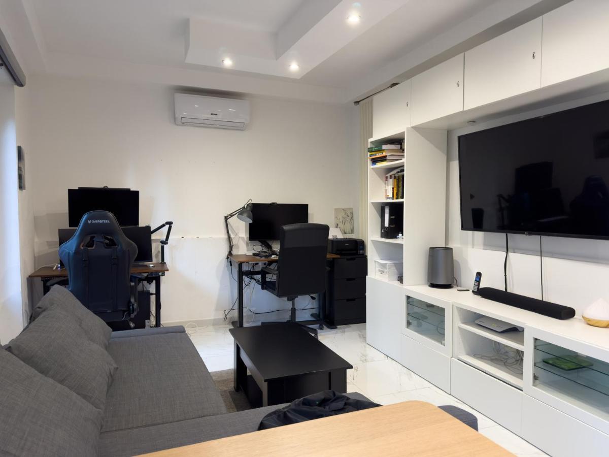 Luxury - Near Metro - Private Parking